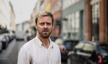 portræt af Theis Ørntoft