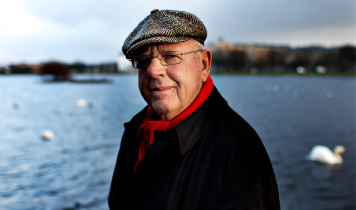 portræt af Klaus Rifbjerg